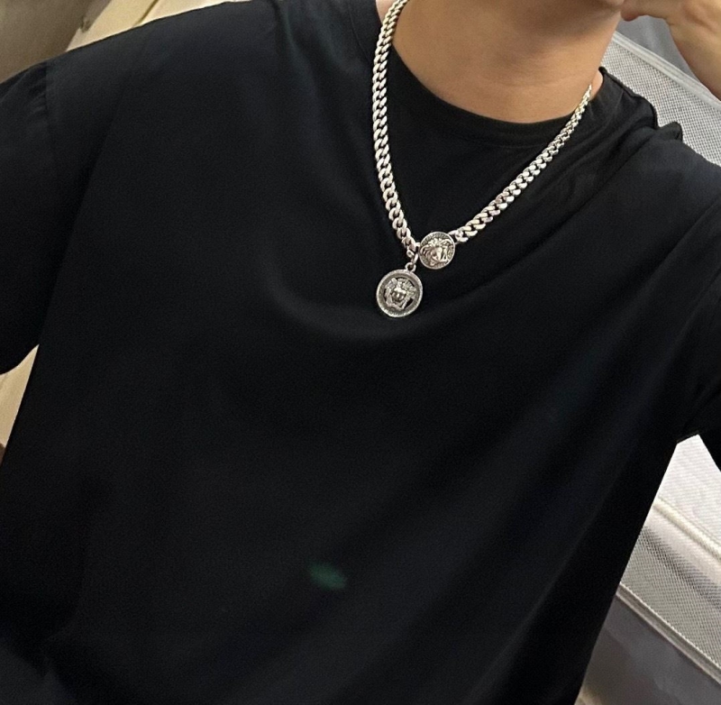 VERSACE